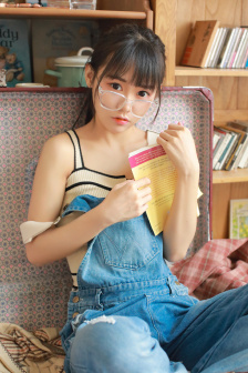 当着太子的面皇帝宠幸了太子妃